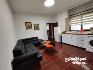  5 شقة صغيرة مفروشة للايجار في عين مصباح قرب بنك فلسطين المركزي