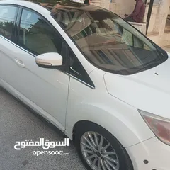  4 سيارة فورد سي ماكس 2013 للبيع