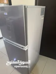  1 Small Refrigerator ZENET ZR-109DS