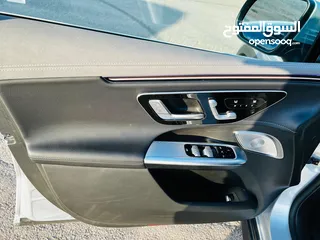  16 Mercedes benz EQE 350