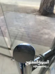  2 باب محلات زجاجي