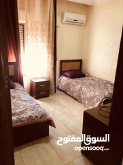  2 شقة مفروشة مميزة للبيع في شارع الجامعة