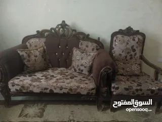  7 طقم كنب 9 مقاعد حفر زان شبه جديد للبيع