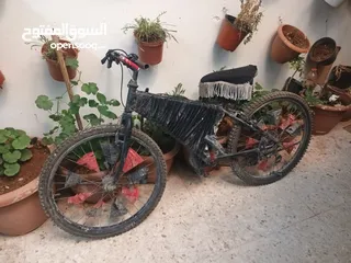  4 بسكليتات مستعمله بحاجه جيده