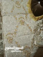  5 طقم كنب بحالة الجديد للبيع مكون من سبع مقاعد . اسفنج جديد وقماش جديد ونظيف