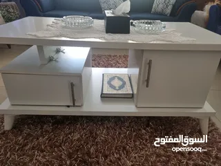  2 طاولة خشب للبيع لغرف الجلوس