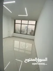  1 مكتب موقع مميز