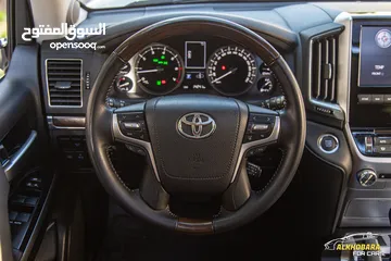  8 Toyota Land Cruiser 2021 VX-S Grand Touring S