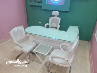  1 مكتب زجاج سيكوريت ضد كسر علي شاسيه معدن