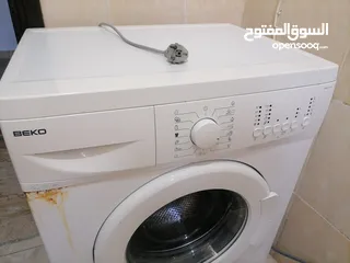  1 غساله نوع بيكو 5 كيلو