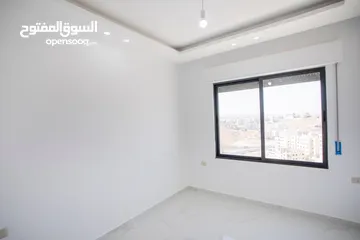  5 شقة فاخرة للبيع بسعر مغررري جدااا طابق اول كاش او اقساط  مع مطبخ راكب هدية من المالك
