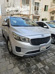  3 Well maintained Kia Carnival 2016 urgent sale