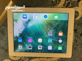  2 ايباد 4 بحالة ممتارة مش مغير فيه اشي للبيع