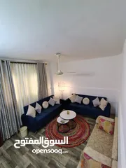  2 منزل للبيع مخيم اربد  بحالة ممتازة