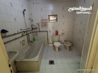  5 شقة للبيع في الهاشمي الشمالي قرب المركز الصحي