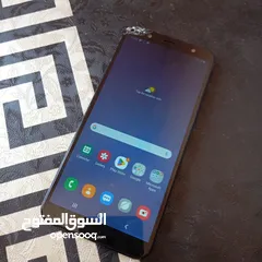  11 هاتفين شغالين بشكل ممتاز للبيع بسعر 30