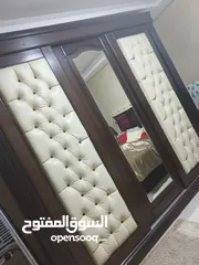  2 غرفة نوم خشب لاتية 18 تفصيل ومنجدة جلد خمري وبيج تقيل كاملة خشب لاتية وتخت بكس كامل لاتية 18