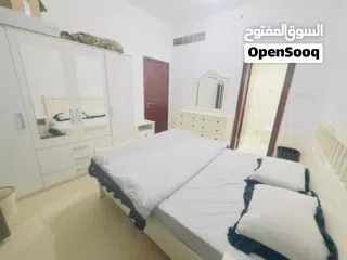  5 شقة غرفة وصالة للبيع في السيتي تاور – موقع مميز على شارع الشيخ خليفة – فرصة استثمارية