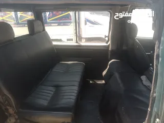  5 باص لون اخضر للبيع