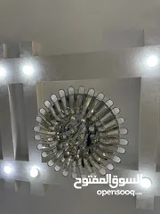  2 ثرية دائرية كرستال اصلي ثلاث ألوان بحالة ممتازة استعمال بسيط