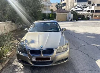  3 Bmw 316i Gold Full option in a very good condition