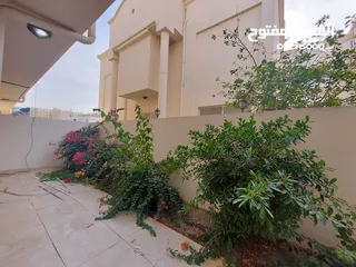  7 5 Bedrooms Villa for Rent in Madinat Sultan Qaboos REF:997R