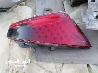  20 قطع سيارة نيسان مورانو موديل من 2004 الى 2008  **المحرك غير موجود** لكن باقي القطع بحالة ممتازة جدًا