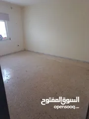  7 شقه  للبيع