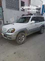  2 هيونداي تيراكان.