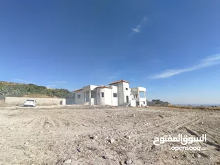  6 فيلا للبيع تشطيب فل