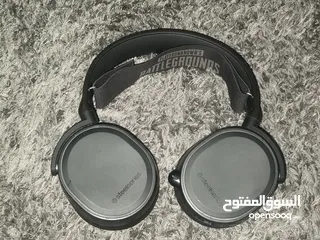  12 سماعات steelseries نسخة ببجي للبدل او للبيع...................... .. ................