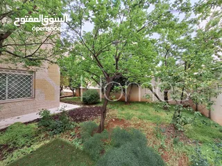  5 شقة ارضية مع حديقة للايجار في خلدا بمساحة بناء 360م