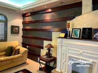  6 شقة في عمارة طابق اول ارضي مطل عالشارع مباشرة