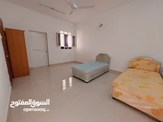  9 غرف مميزة للموظفين في الموالح 11/ قريب من جامع الاسلام