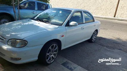  8 كيا تو 99 بحالة ممتازة وبسعر جيد