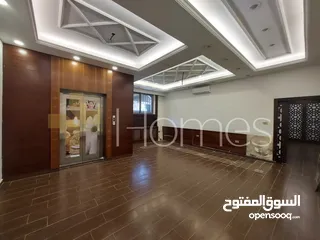  2 فيلا برخصة مهن و موقع حيوي للبيع في عمان - خلدا , مساحة البناء 680م