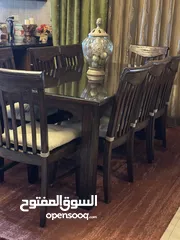  1 غرفة سفره 8 كراسي بتتكبر وبتتصغر خشب جوز مع بوفيه
