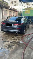  2 Kia k5 optima
