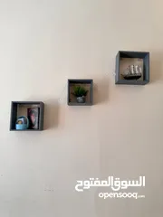  1 Square wall shelves with decoration