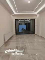  8 شقة فاخرة للبيع في خلدا - قرب إشارة الدر المنثور طابق ثالث مع روف دوبلكس 205م لم تشكن