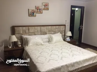  8 شقه للبيع بشارع النزهة مصر الجديده