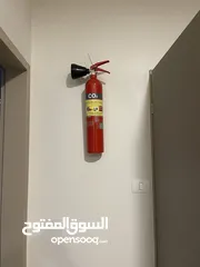  19 طفايات حريق - انظمة انذار حريق - انظمة مراقبه - تكييف وتبريد - انظمة صوت - مرشات مائيه