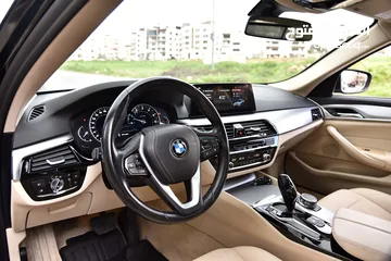  11 بي ام دبليو الفئة الخامسة بنزين وارد وصيانة الوكالة 2018 BMW 530i