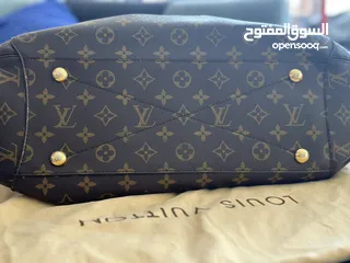  13 Montaigne leather handbag Good condition