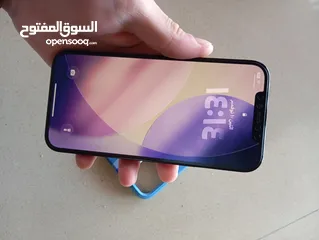  2 جهاز ايفون 12 برو ماكس مستعمل بحاله ممتازه للبيع مع كافر اثنين و سماعة ايفون اير بودز و شاحن