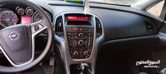  4 أوبل أسترا موديل2017بحاله ممتازه فحص مرفق بالصور ضربة راسيه ماتور 1600cc وارد الوكاله كاوشوك جديد