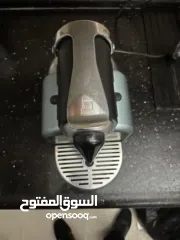  1 ماكينة تحضير القهوة (Nespresso Pixie)