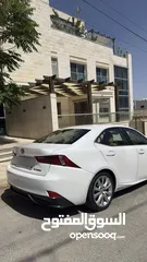  10 Lexus is300h للبيع