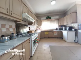  8 شقة مفروشة للإيجار في دير غبار  ( Property 36250 ) سنوي فقط