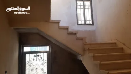  2 منزل مستقل للبيع عمان ضاحية  الامير حسن اخر دخلة مطعم الرملة شارع حمدان البشير